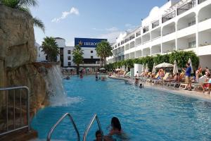 03 Piscine de l'hotel.JPG